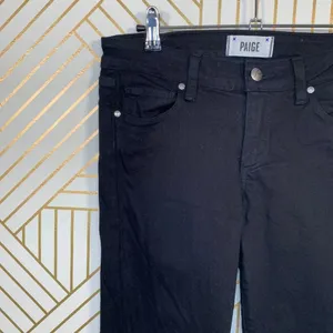 Paige Peg‎ Skinny Jeans in Black Overdye thumbnail 4