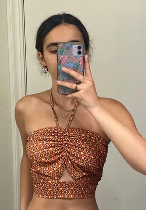 Crop Top thumbnail 1