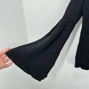 Free People Sweater XS Black Cotton Blend V Neck Knit Bell Sleeve Pullover‎ thumbnail 2