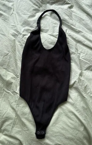 Aritzia sunday best halter ribbed bodysuit thumbnail 1