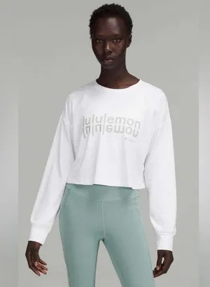 Lululemon Muscle Love Long Sleeve Shirt Top Motif White Graphic Wordmark Size 6 thumbnail 1
