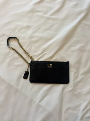 COACH | Madison wristlet black and gold thumbnail 2