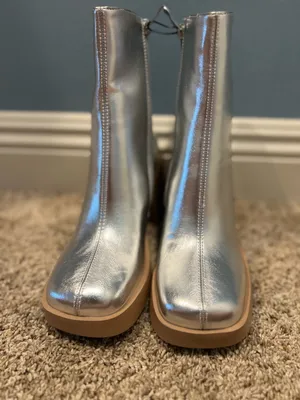 Isnom Silver ankle boots with chunky heels thumbnail 3