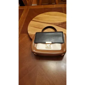 Michael Kors Mindy Medium Convertible Leather Satchel - Luggage & Black thumbnail 5