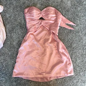 Source Unknown Pink satin mini dress with cutout detail and bow accent thumbnail 2