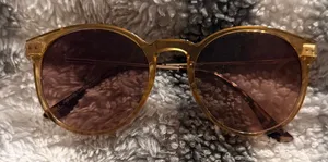 Stylish Gold Sunglasses thumbnail 1