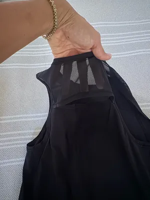 Lululemon black running tank thumbnail 3