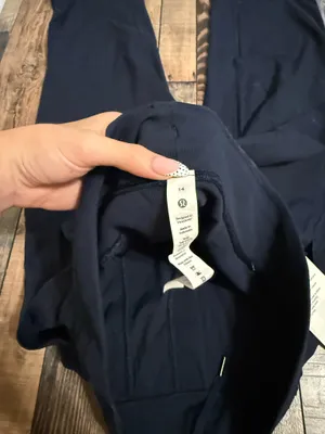 Lululemon Joggers  thumbnail 5