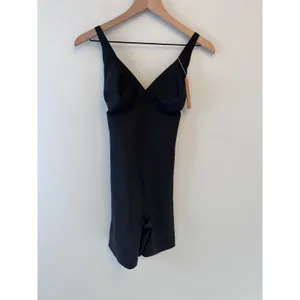 NWT skims body unlined plunge mid thigh bodysuit XL Onyx ( SOLD OUT) thumbnail 4