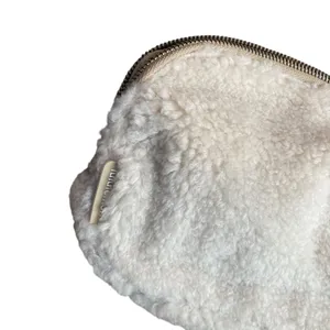 Lululemon Everywhere Belt Bag‎ Fleece Natural Beige Tan Silver Hardware New thumbnail 2