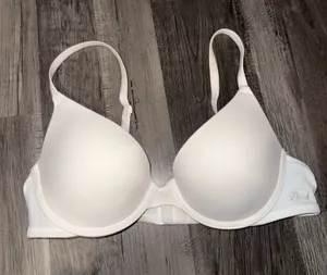 Victoria's Secret PINK Bra thumbnail 1