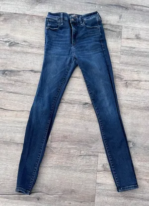 Abercrombie and Fitch super high rise super skinny jeans, denim‎ size 26 size 2 thumbnail 1