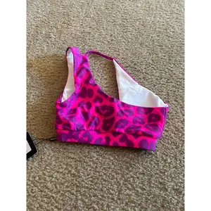 Pretty little things us 0 uk 4 eur32 aus 4 size beach bra top thumbnail 3