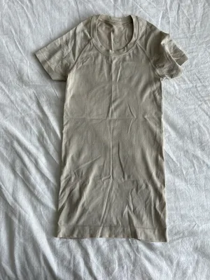 Lululemon Swiftly Tech Short Sleeve thumbnail 1