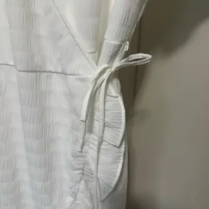 Maurice's White Shortsleeve Wrap Mini Dress Size Small bridal feminine homecoming wedding thumbnail 2