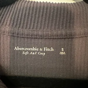 Abercrombie and Fitch soft A&F cozy half zip pullover size small thumbnail 3