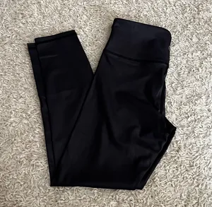 Zyia Active Faux Leather 7/8 Leggings Size 6/8 thumbnail 1