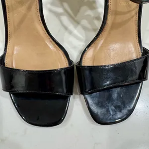 Chic Black Strappy Heels by Gacel in size 36 thumbnail 3