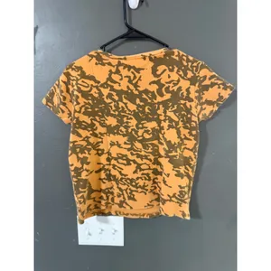 Faded Glory Vintage Orange Camo Graphic Tee Free Spirit‎ Crest Y2K Grunge M thumbnail 5