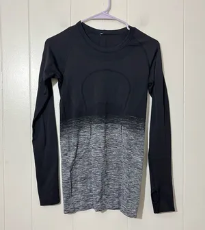 Lululemon Swiftly Tech Long Sleeve Crew Black Ombre Athletic Top 4 thumbnail 1