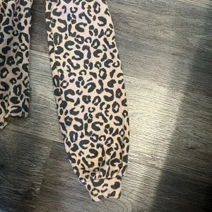 Abercrombie & Fitch Soft A & F Cozy Leopard Print Long Sleeved Bodysuit Small thumbnail 8
