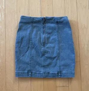 modern femme grey denim bodycon skirt thumbnail 2