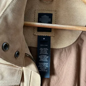 Harley Davidson Women’s Tan Leather Suede Moto Jacket Size M Biker Baddie Zipper thumbnail 9