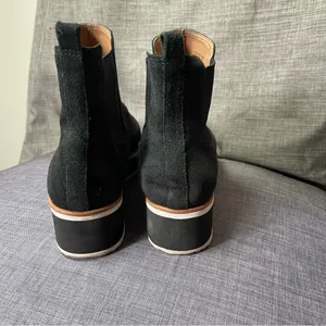 Antonio Melani Braxton suede ankle booties SZ 7.5 thumbnail 3