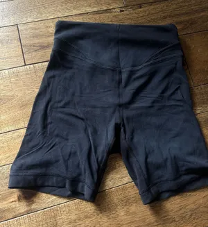 Lululemon Biker Shorts 6" Align High-Rise thumbnail 1