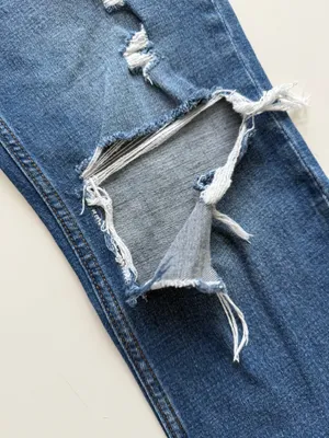 Abercrombie & Fitch Distressed Jeans - The Ankle Straight Ultra High Rise - Sz 0 thumbnail 3