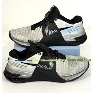 Nike Metcon 8 Premium Womens 8 Silver Iridescent Cross Training Shoes DQ4681-100 thumbnail 4