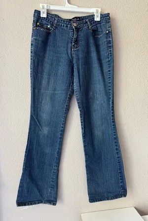 Women’s Dark Blue Embroidered Back-Pocket Jeans - Pink Detail thumbnail 1