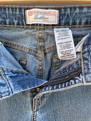 Y2K Levi's Strauss stretch low rise bootcut Women's Light Blue Flare Jeans thumbnail 4