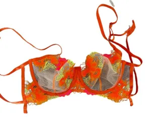 Lacy floral appliqué bra thumbnail 1