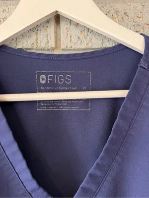 Figs Casma Three-Pocket Scrub Top Navy Blue Size XL thumbnail 4