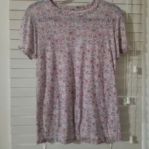 Lucky Brand Small Light Pink Floral Tee thumbnail 1