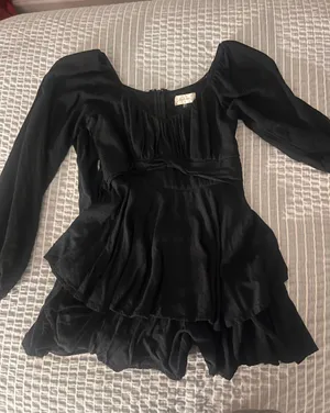 Dress thumbnail 1