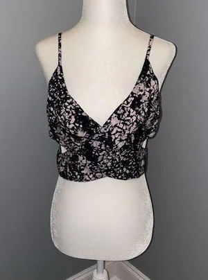 crop top size medium thumbnail 1