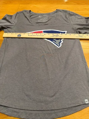47 Brand women’s New England patriots long sleeve with yoga hole shirts size large . thumbnail 5