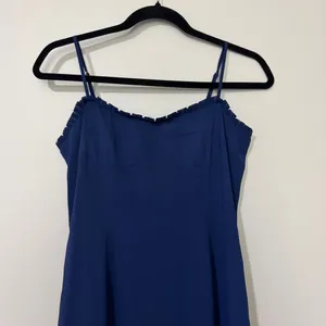 Petal & Pup Ashton Midi Dress Size L Navy Blue thumbnail 4
