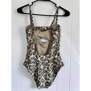 Aerie‎ Women XS Leopard Print Cutout One Piece Swimsuit Olive Green Open Back thumbnail 5