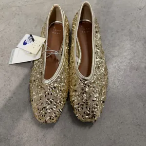 A New Day Gold Sequin Mesh Ballet Flats Womens Size 6 Memory Foam New with Tags thumbnail 2