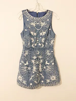 Alice + Olivia Lindsey Embroidered Cotton Chambray Dress Size 2 thumbnail 2