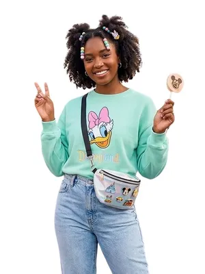 Disneyland Resort Daisy Duck Embroidered Mint Green Crewneck Sweatshirt Medium thumbnail 5
