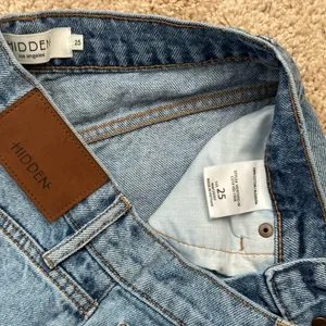 Women's HIDDEN Los Angeles Wide Leg Blue Jeans size 25 thumbnail 4