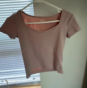Mauve Ribbed Hollister Tee thumbnail 1