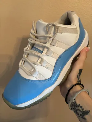 Air Jordan 11 Retro Low GS 'UNC' 2017 thumbnail 1