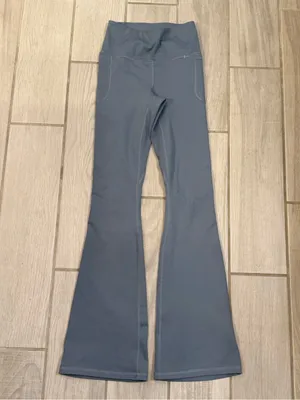 Under Armour Slate Blue Boot-Cut High-Waist Flare Leggings thumbnail 3