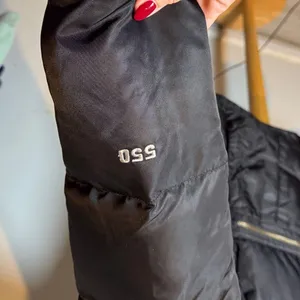 The North Face Women's Black 550 goose down Jacket with fur lined Hood thumbnail 3