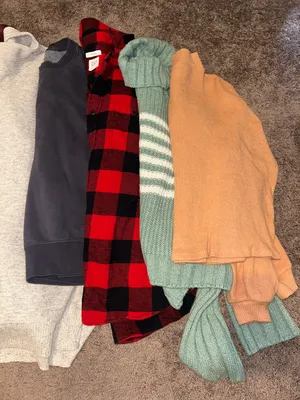 Size large fall/winter sweatshirt, sweater, and flannel bundle thumbnail 3